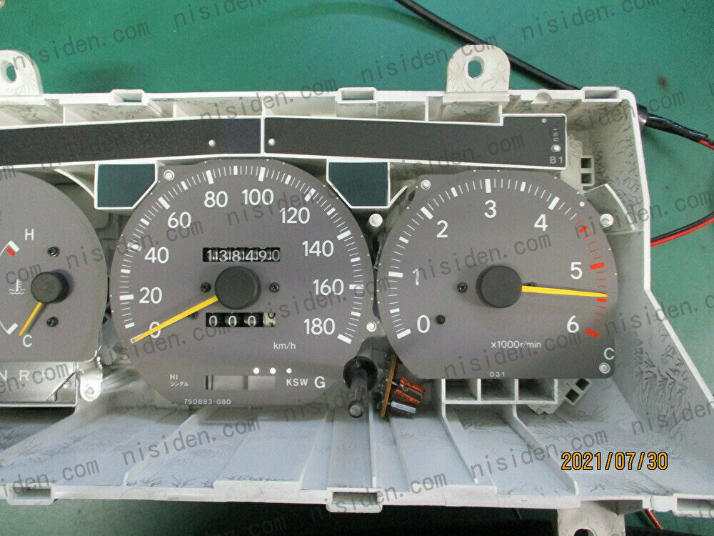 トヨタ グランビア KCH16W タコメーター故障 | 西日本電元 トヨタ グランビア KCH16W タコメーター故障 | 西日本電元